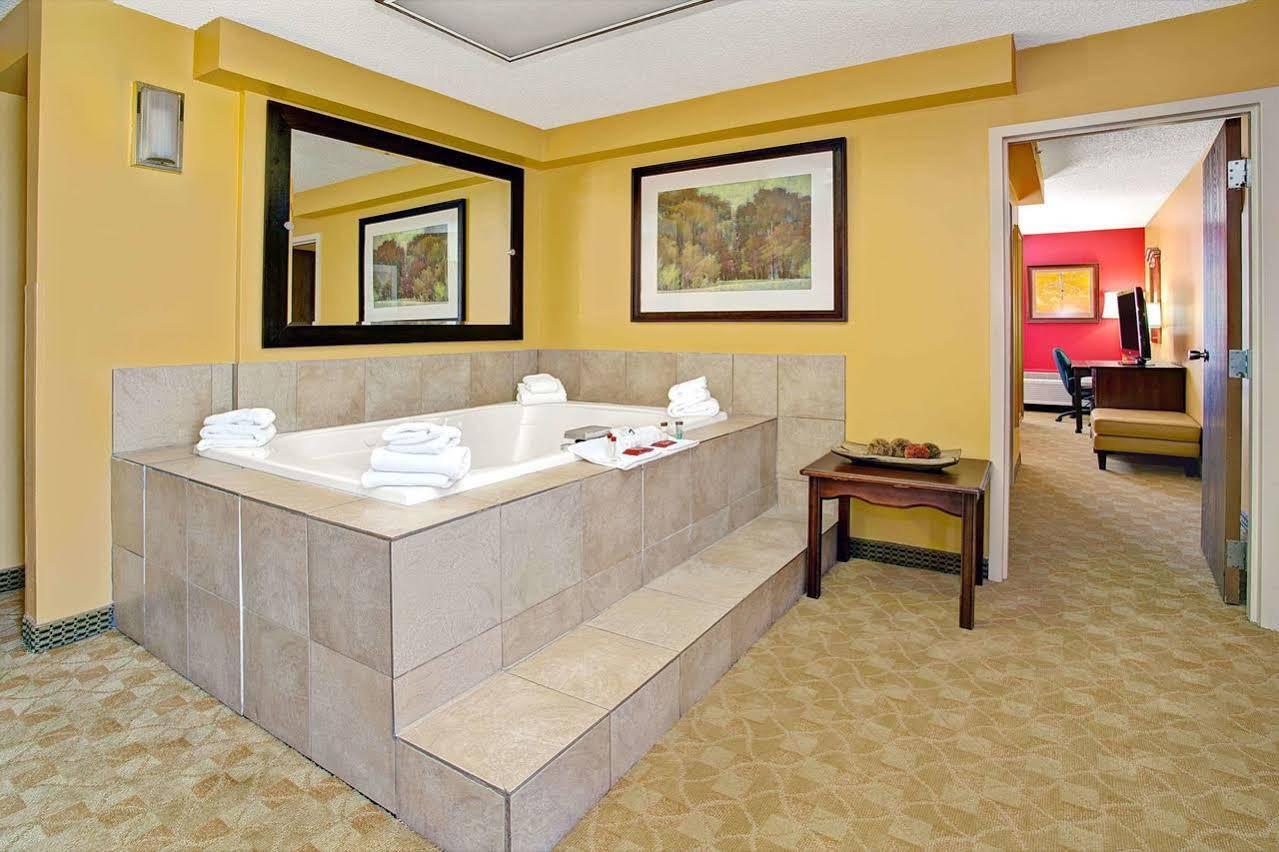 Hotel Delta By Marriott Denver Thornton Northglenn