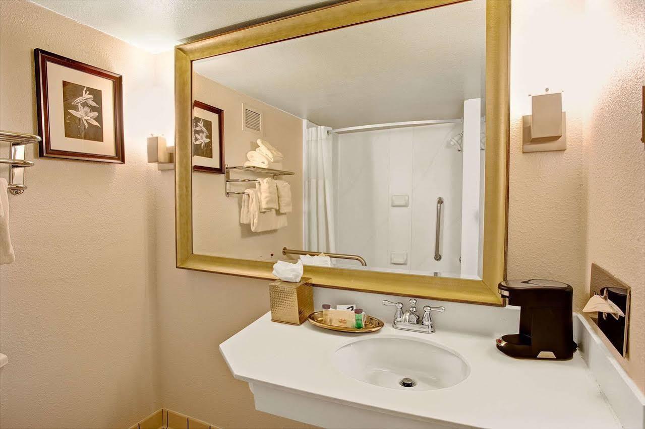 Hotel Delta By Marriott Denver Thornton Northglenn
