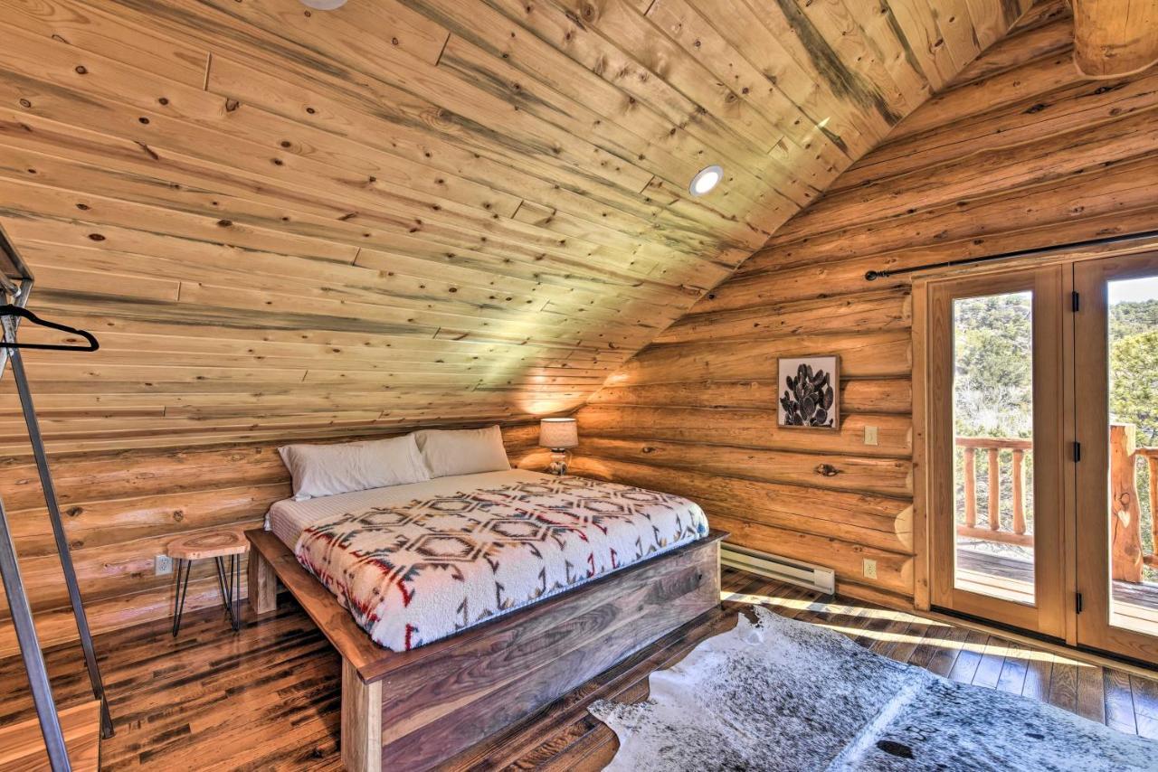 Riverfront Retreat With Hot Tub Fish And Hike! Holiday home