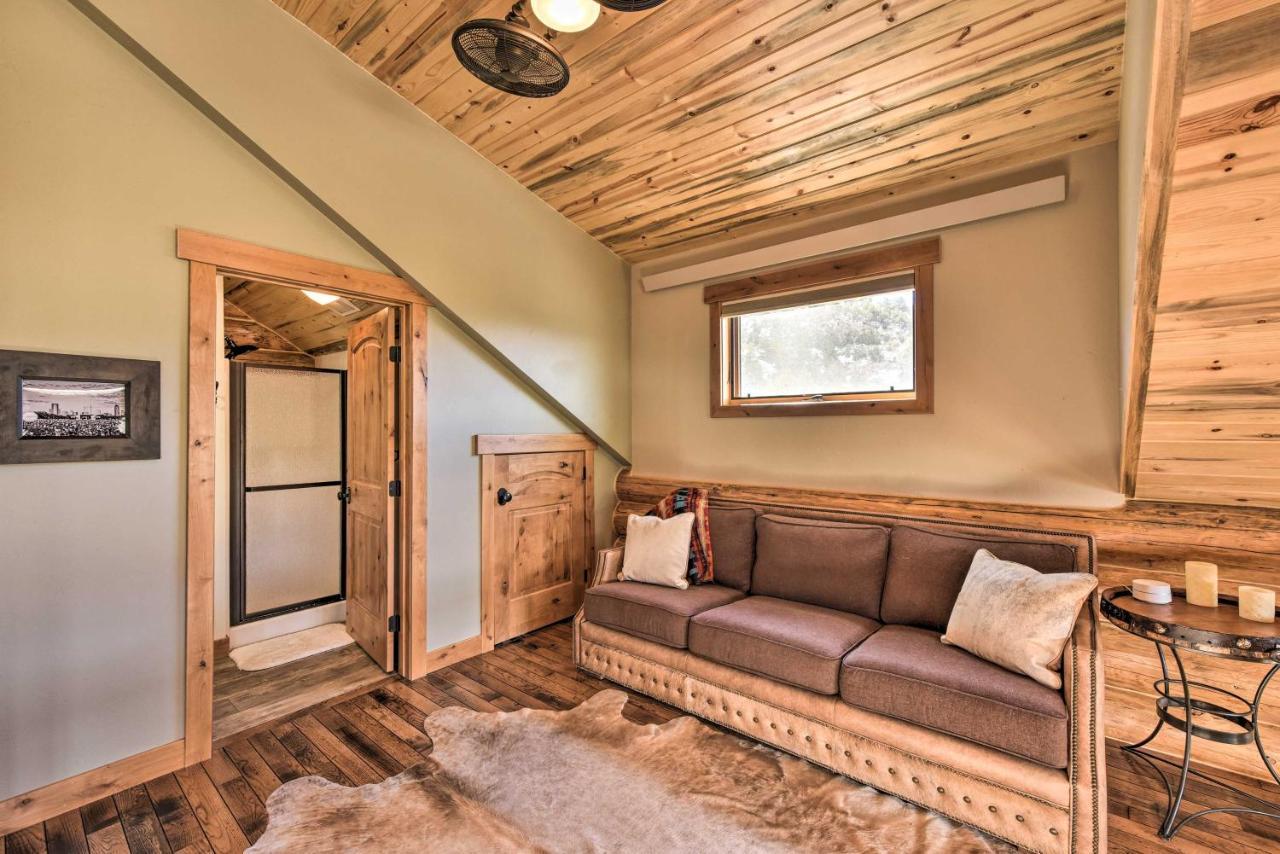 Riverfront Retreat With Hot Tub Fish And Hike! *