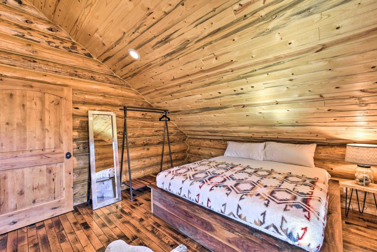 Riverfront Retreat With Hot Tub Fish And Hike! Holiday home *