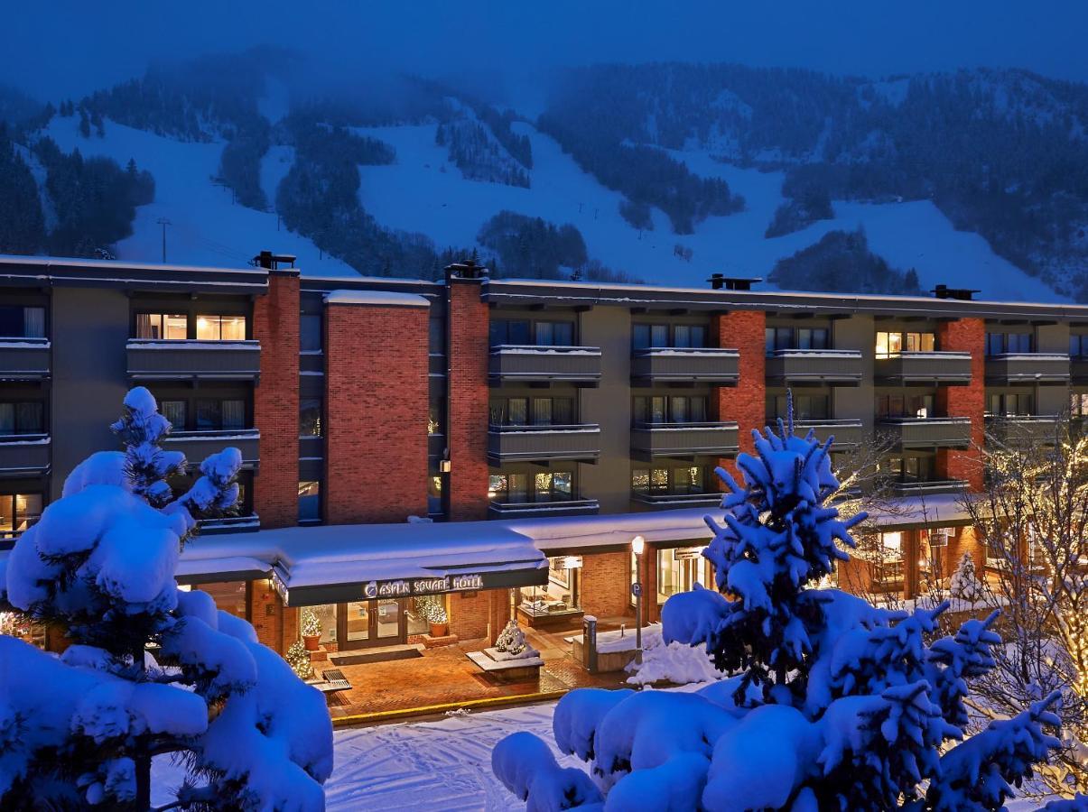 Hotel Square Condominium 3*