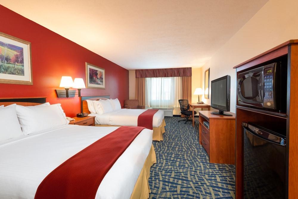 Express & By Ihg Hotel 2*