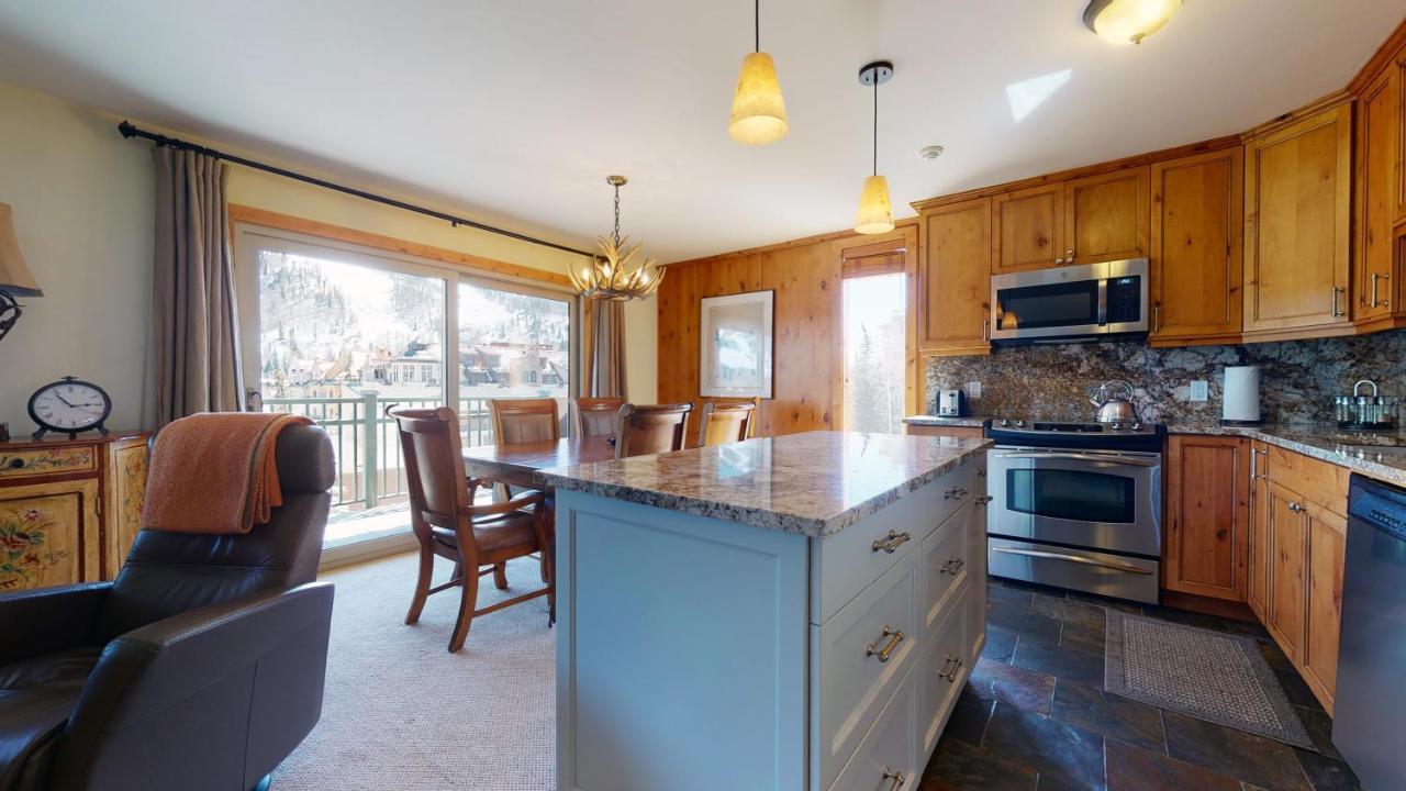 Vantage Point - Coraltree Collection 3* Vail