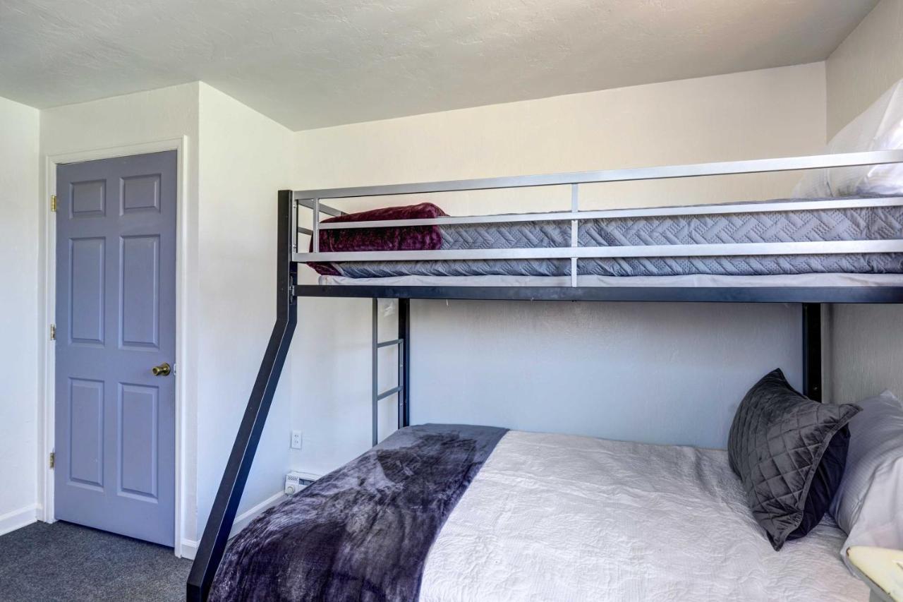 Charming Family Block To Downtown!
