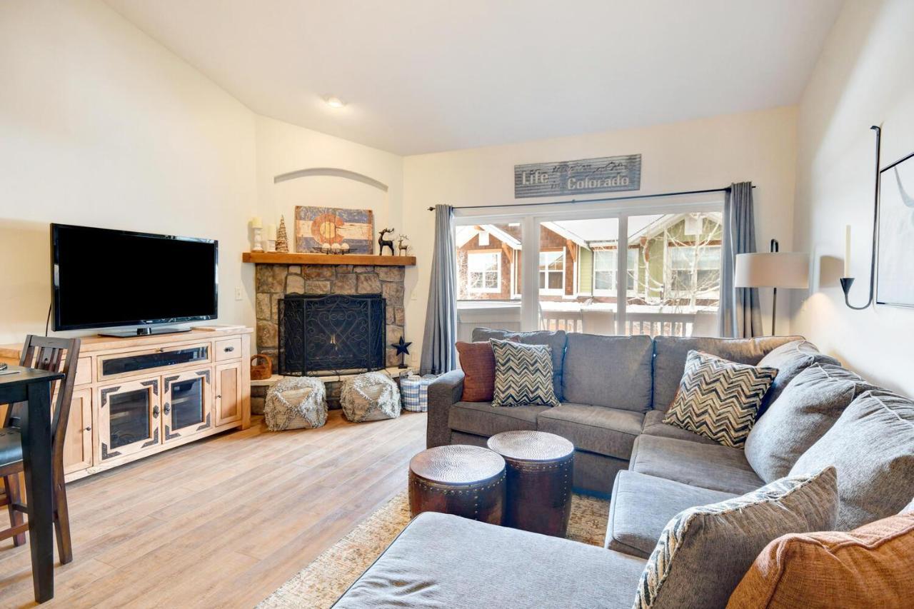 Luxury Pond Villa: Hot Tub Retreat With Complimentary Activities Holiday home