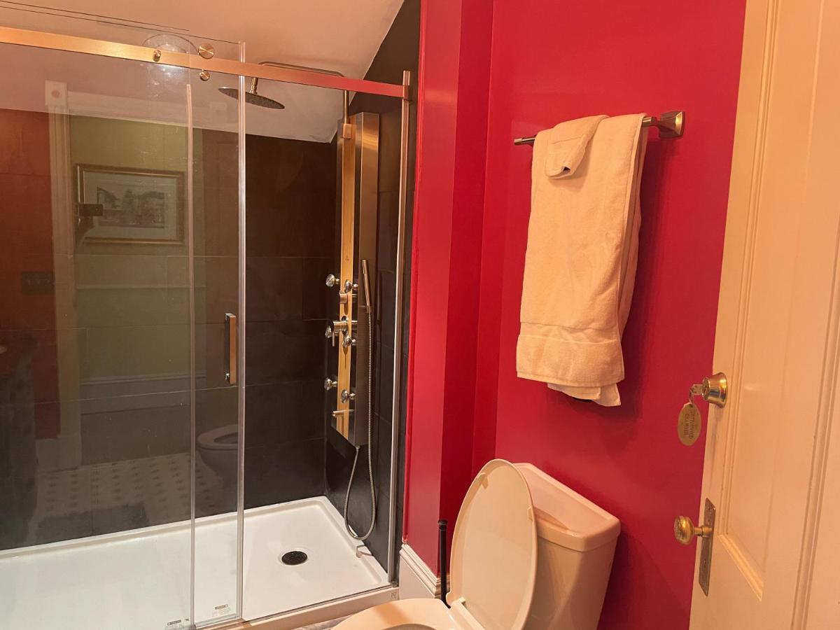 Rose Street 3* Georgetown