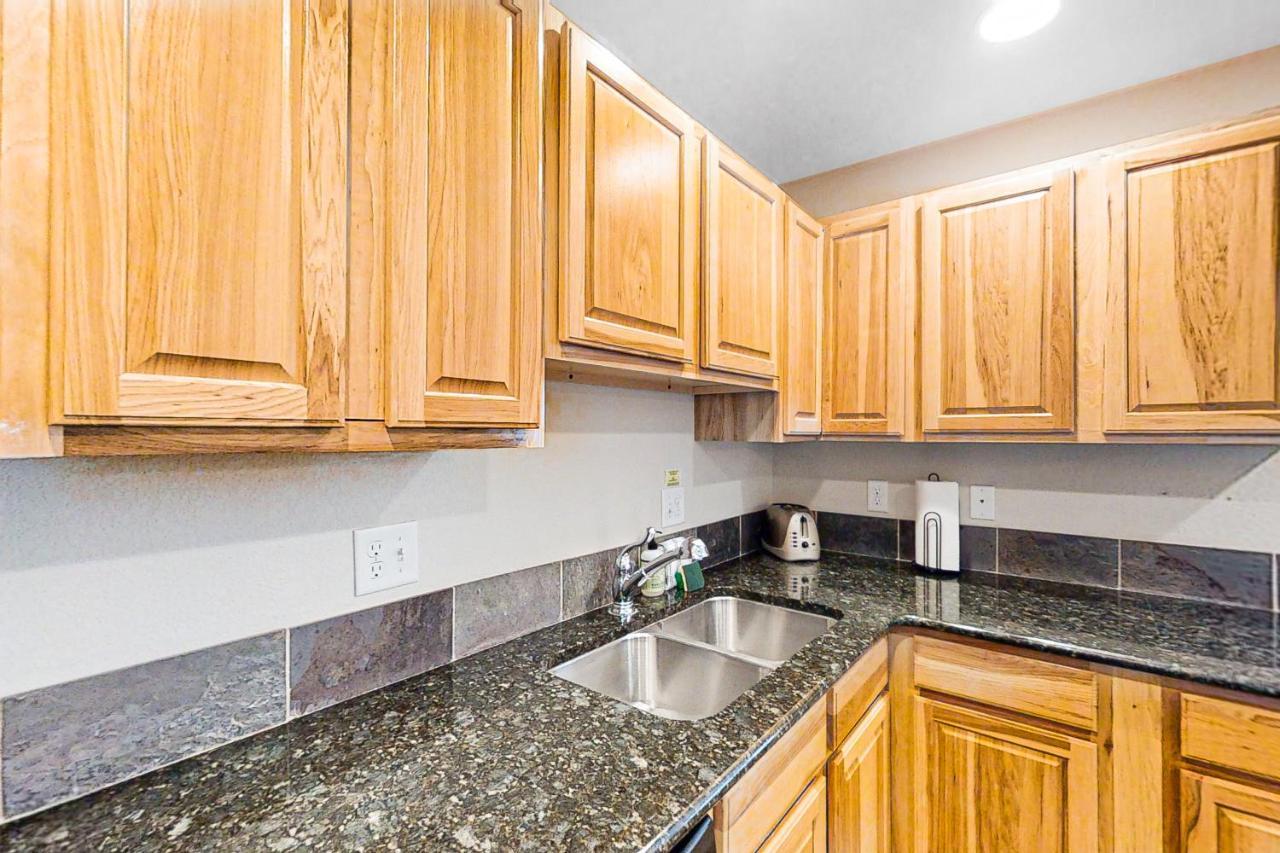 Arrowhead 31 Apartment *