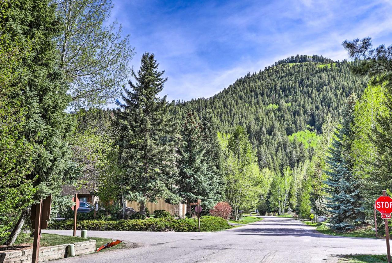 Modern Townhome About 4 Miles To Beaver Creek Resort! Holiday home Avon