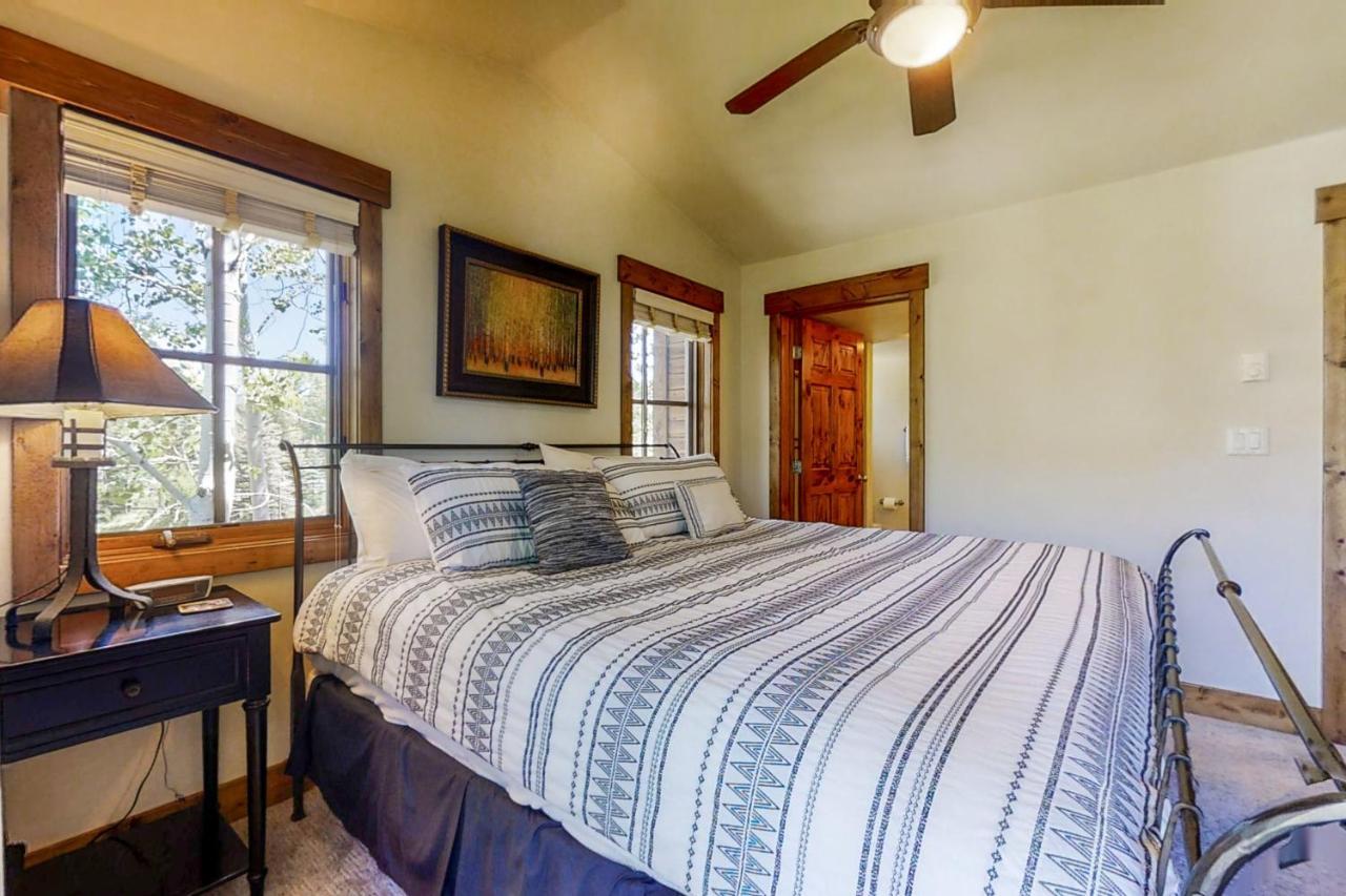 Apartment Pines At Orehouse 301 Ph2