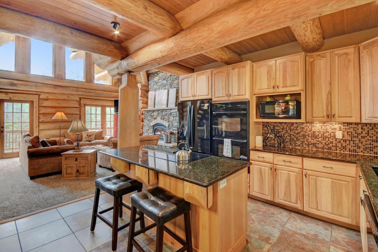 Mountain View Lodge: Luxury Log With Hot Tub And Activities Casa de férias