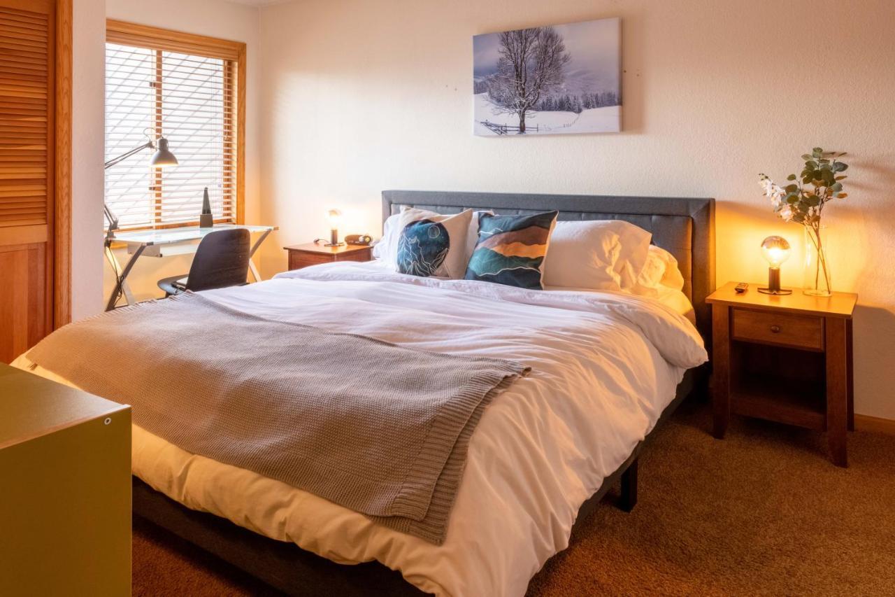 In, Walk Out! The Perfect Mountain Retreat!