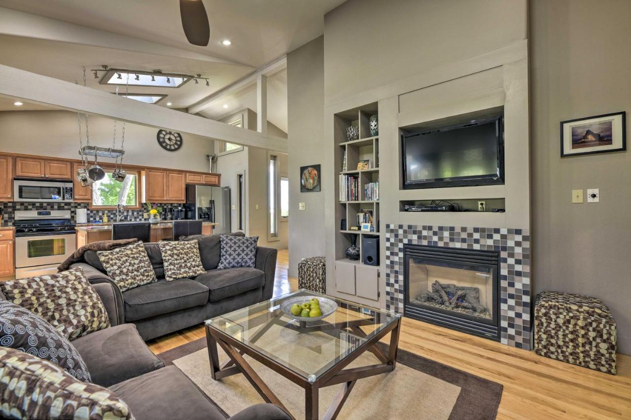 Serene Mountain Retreat With Deck And Mtn Views! *