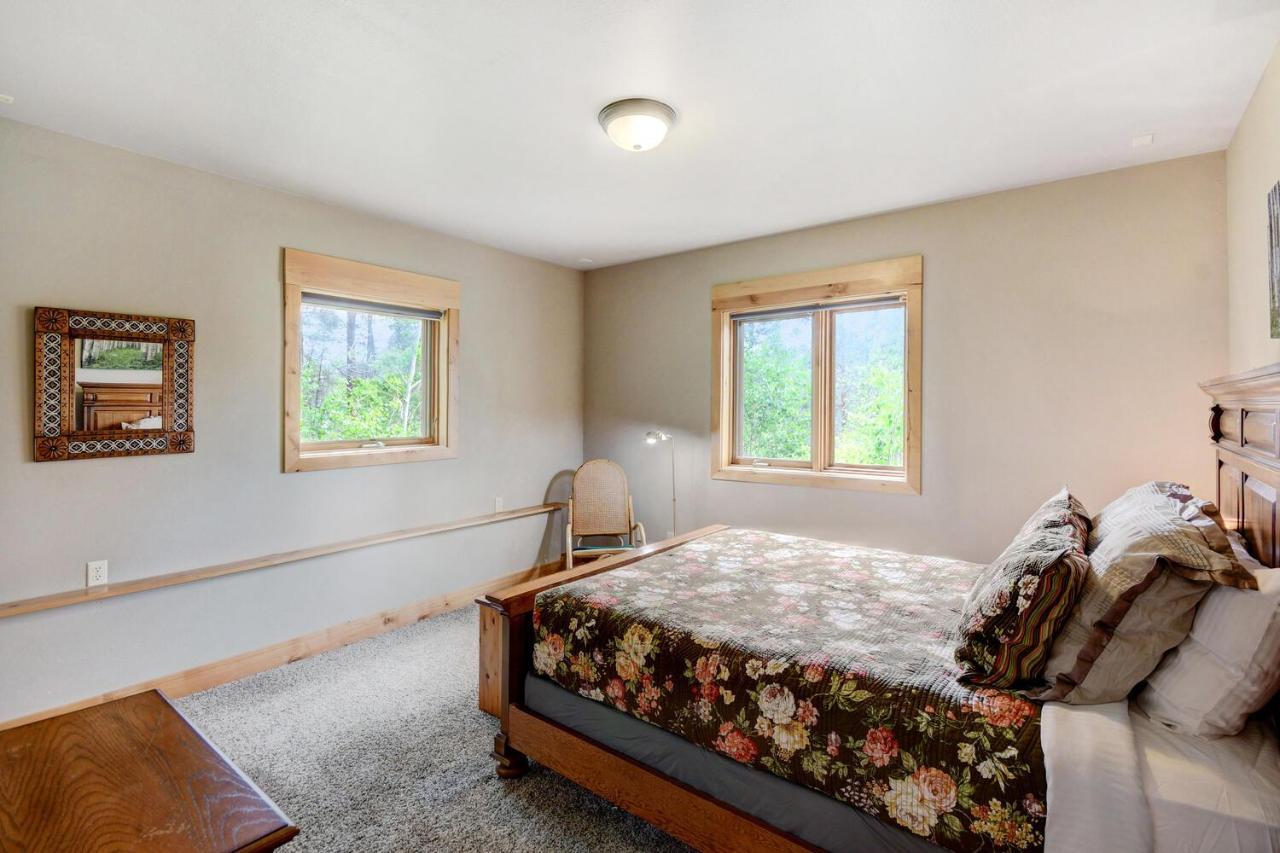 Mountain View Lodge: Luxury Log With Hot Tub And Activities Casa de férias Fraser