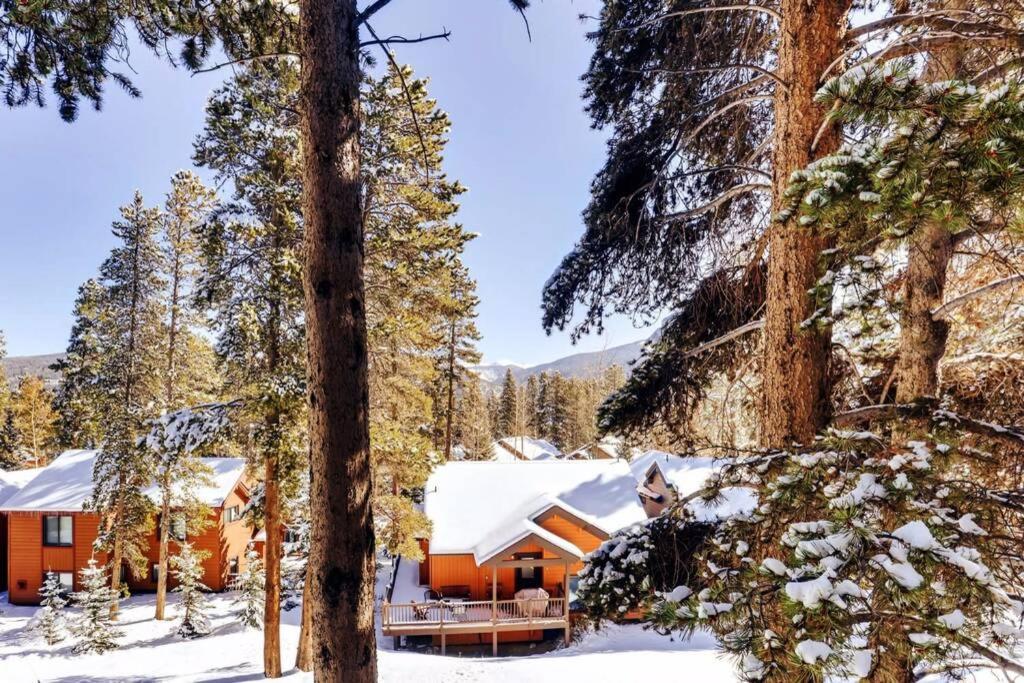 Hot Tub & Sauna Peak 8