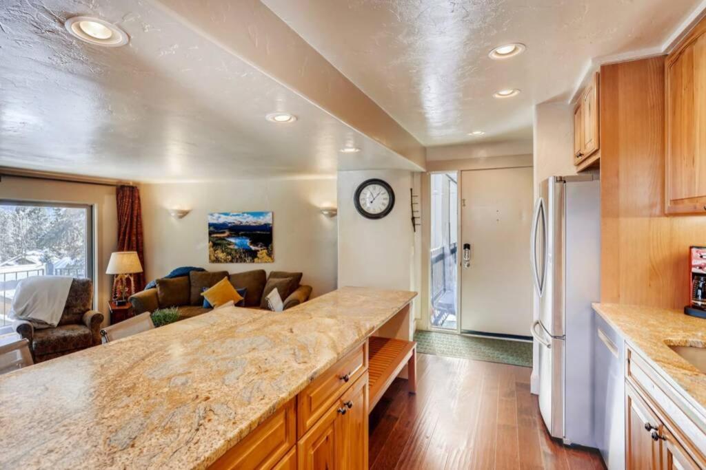 Hot Tub & Sauna Peak 8 Apartamento *