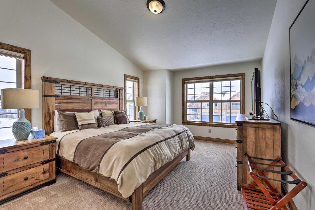 Luxe Rocky Mtn Retreat With Hot Tub - By Winter Park Holiday home *