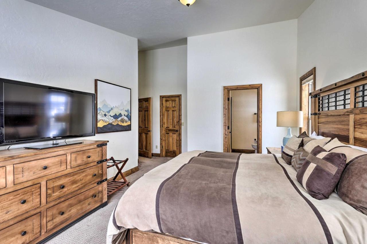 Luxe Rocky Mtn Retreat With Hot Tub - By Winter Park *