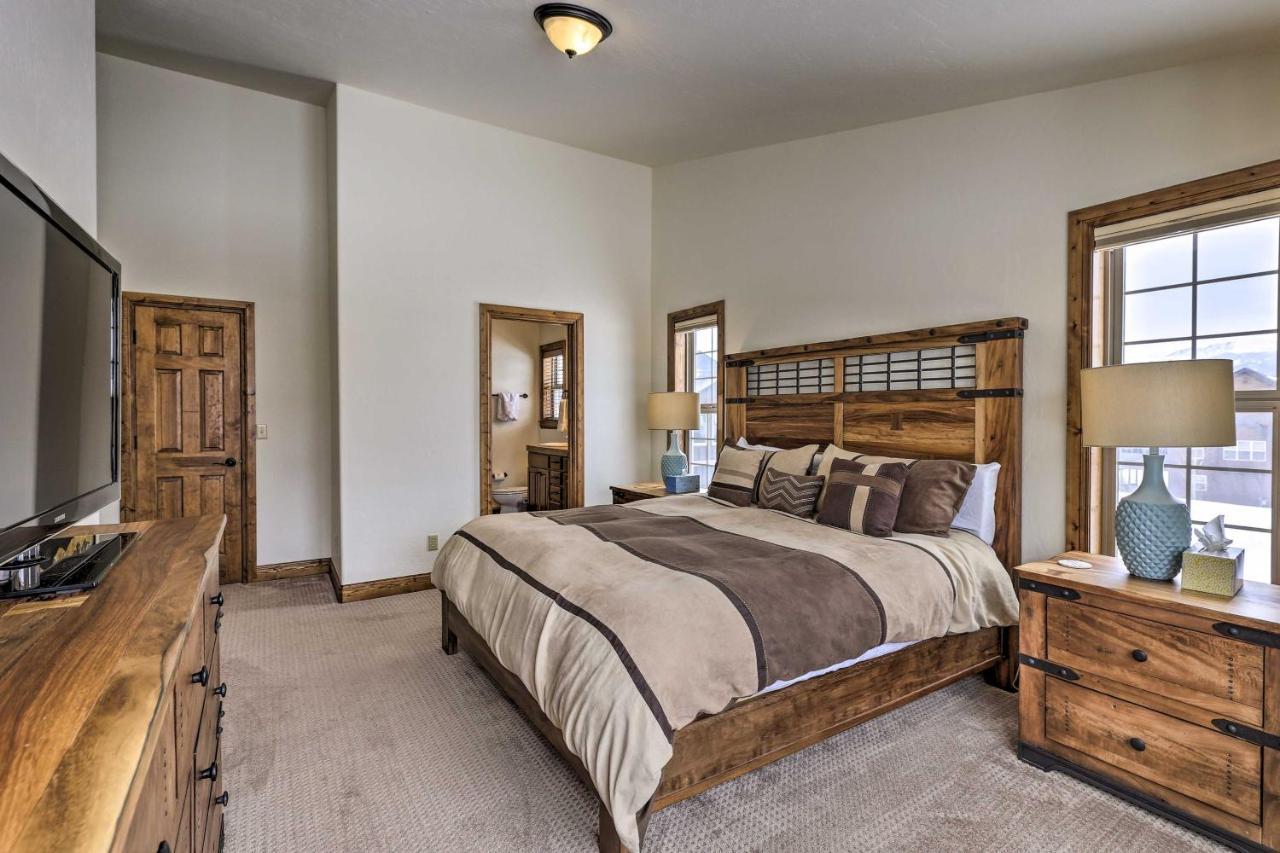 Luxe Rocky Mtn Retreat With Hot Tub - By Winter Park Holiday home Tabernash