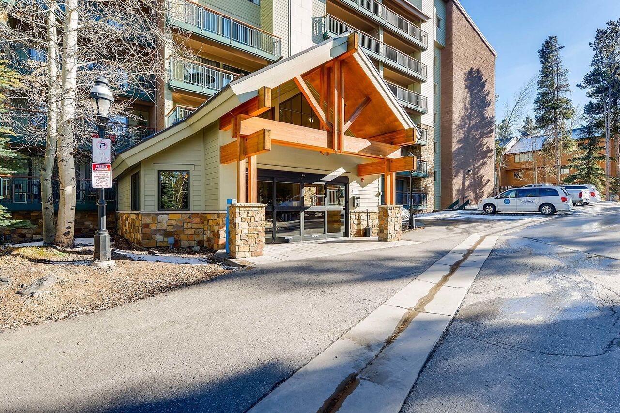 Apartment Trails End By Great Western