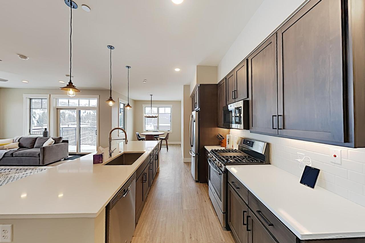Holiday home Luxury Loft 307: Mountain Views & Hot Tub Retreat