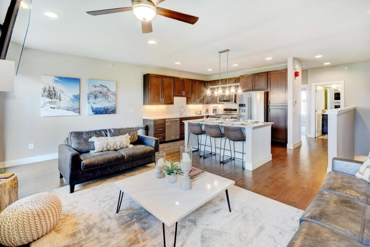 Luxury 105: Hot Tub Retreat With Scenic Views Fraser