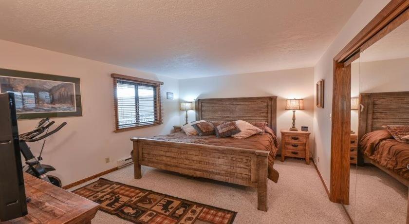 Gorgeous & Modern 3 Bedroom Plaza *