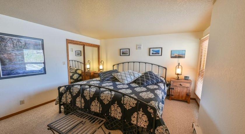 Gorgeous & Modern 3 Bedroom Plaza