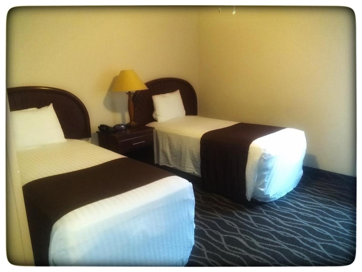 The Sunset Motel 2*