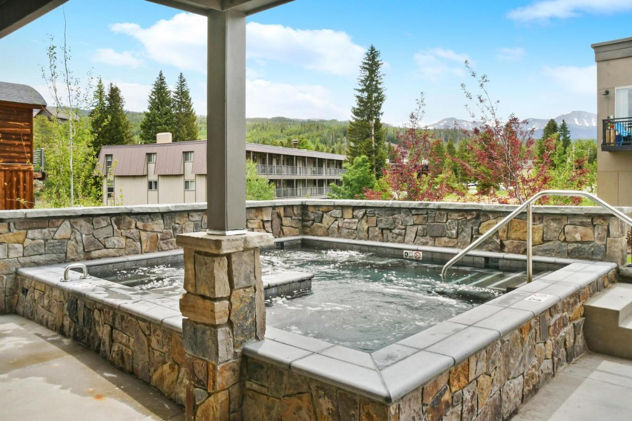Holiday home Luxury Loft 307: Mountain Views & Hot Tub Retreat