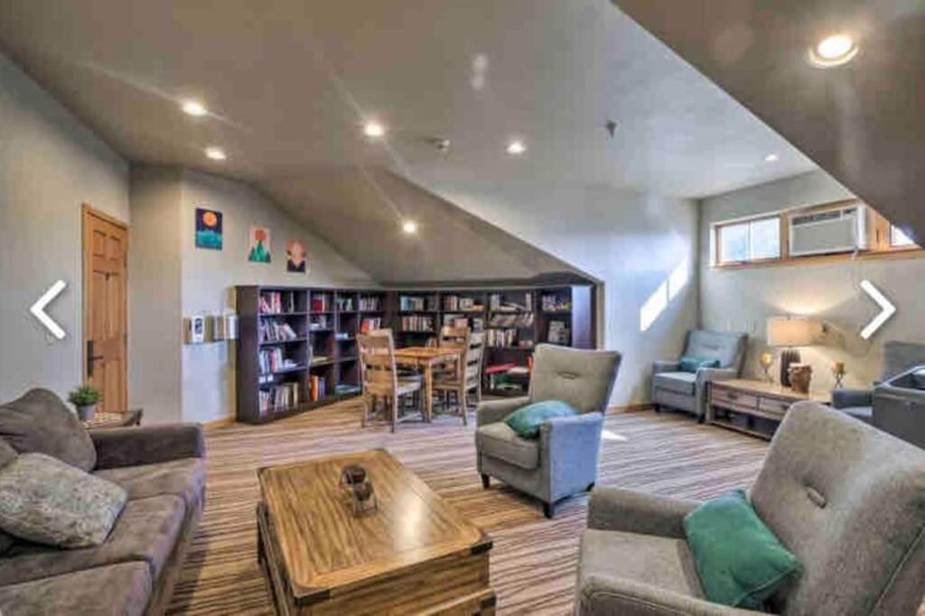& Summer 1br 2beds With Parking & Amenities Apartment *