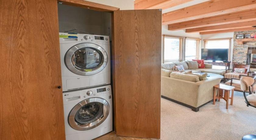 Apartment Gorgeous & Modern 3 Bedroom Plaza