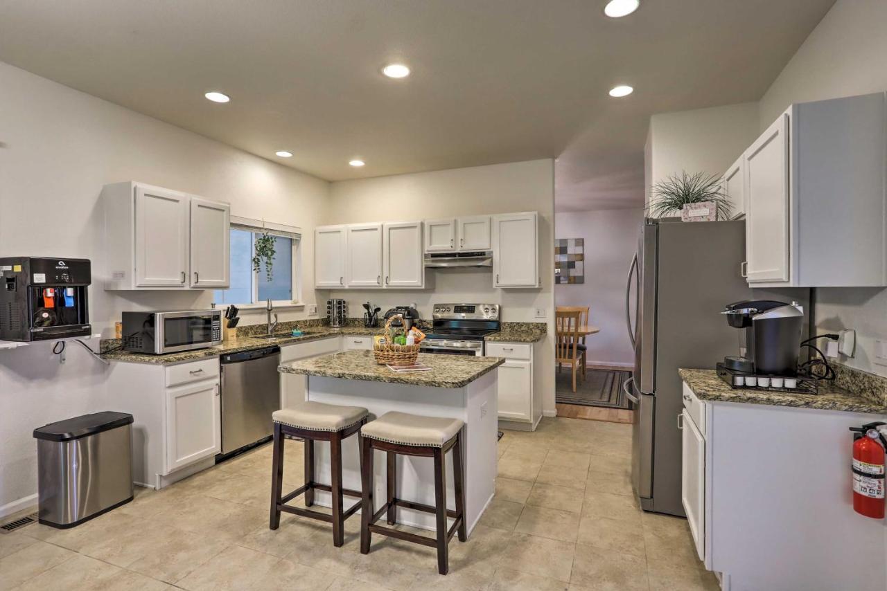 Spacious 15 Mi To Downtown Denver! *