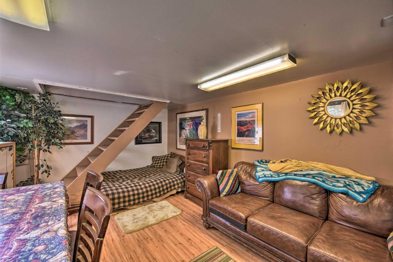 Riverheart Retreat - One-of-a-kind Villa! Pousada