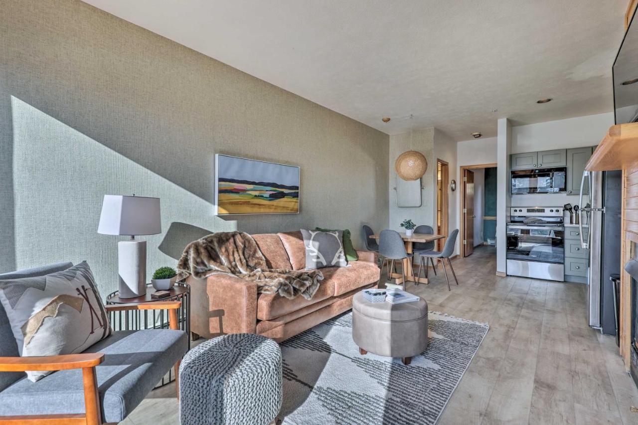 With Pool And Hot Tub Access! Apartment *