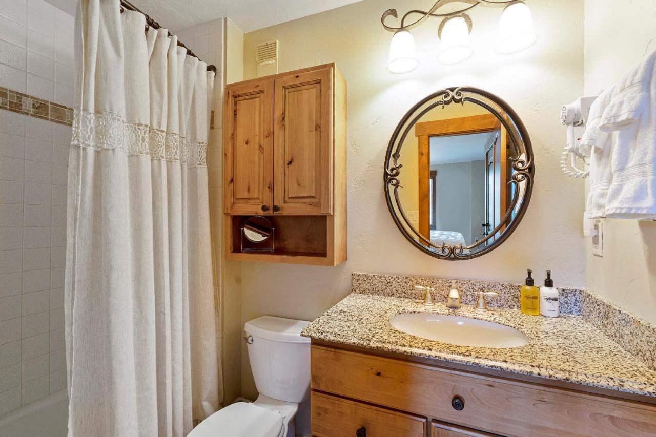 Bear Claw 409 - Ski-in Ski-out Condo!