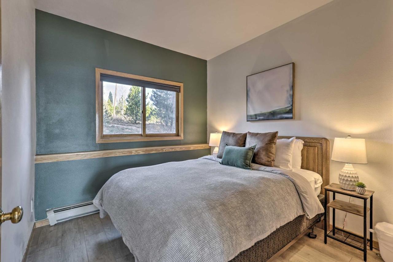 With Pool And Hot Tub Access! *