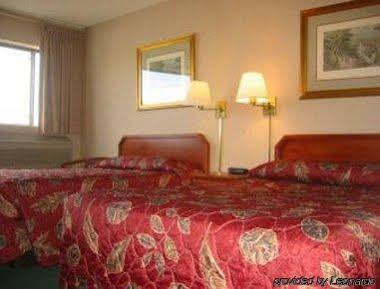 Howard Johnson By Wyndham Denver West Wheat Ridge