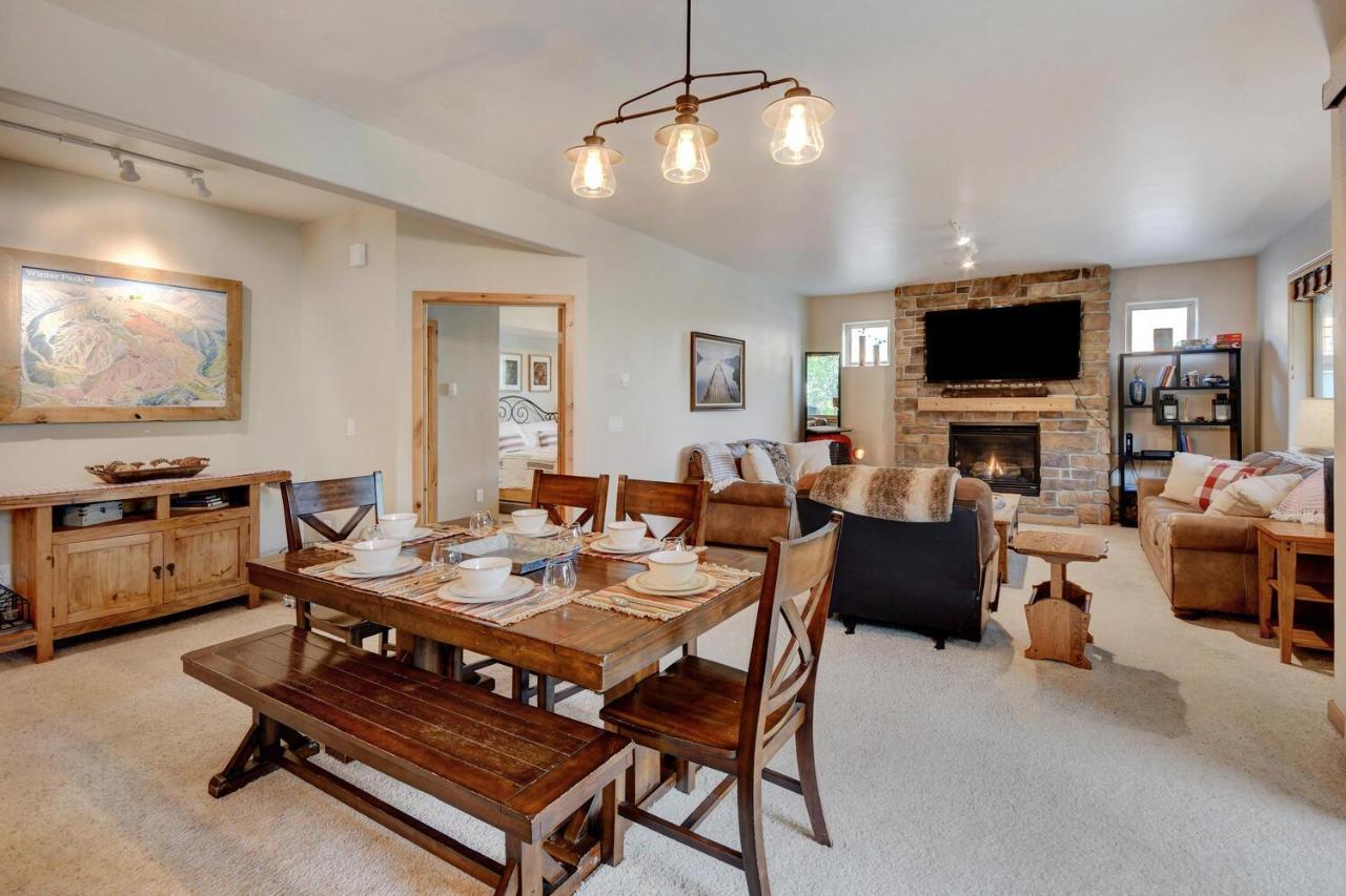 Luxury 613: Poolside Retreat With Activities Package *