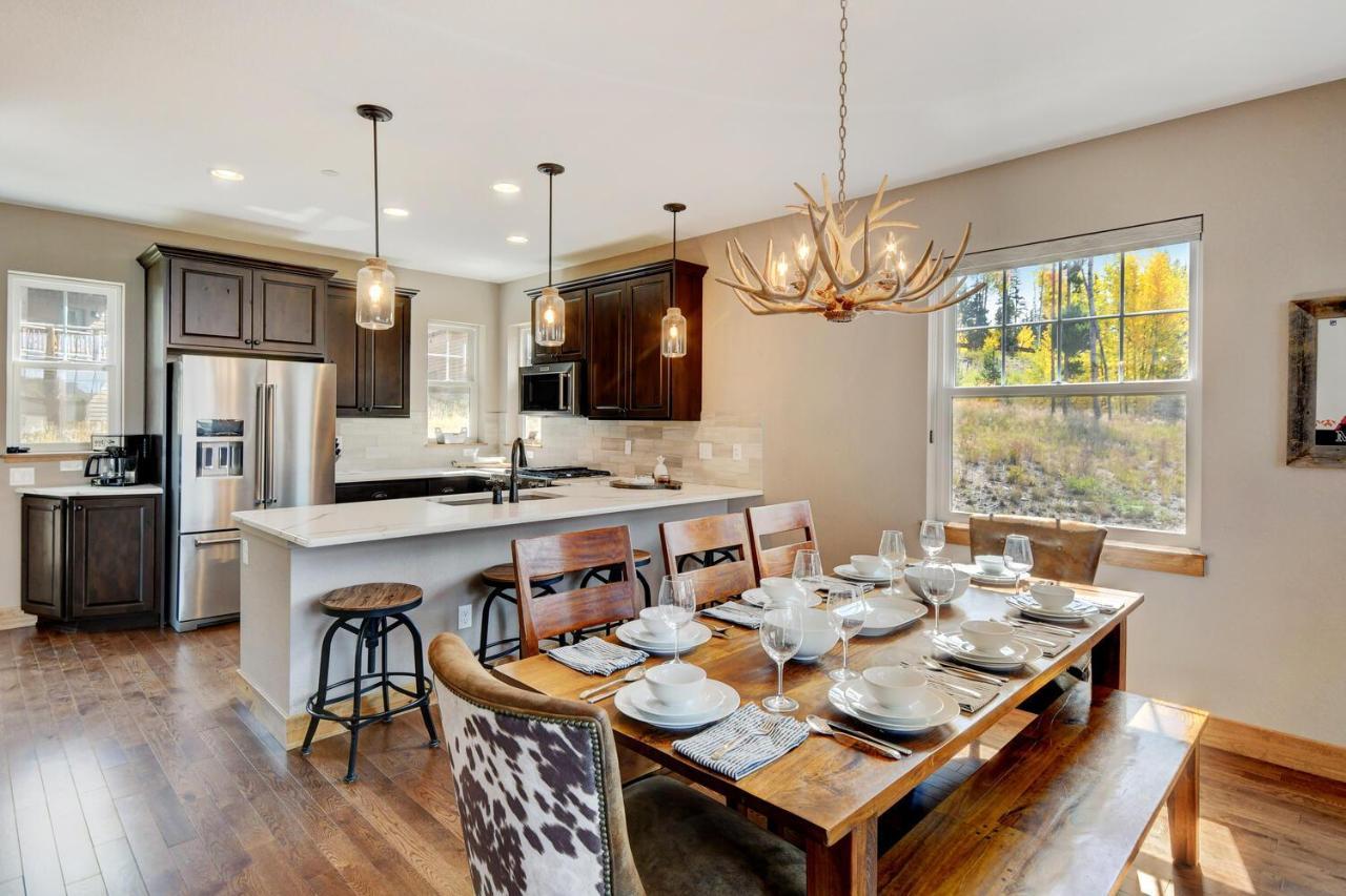 Luxury #94 With Private Hot Tub & Great Views - 500 Dollars Of Free Activities & Equipment Daily Holiday home *