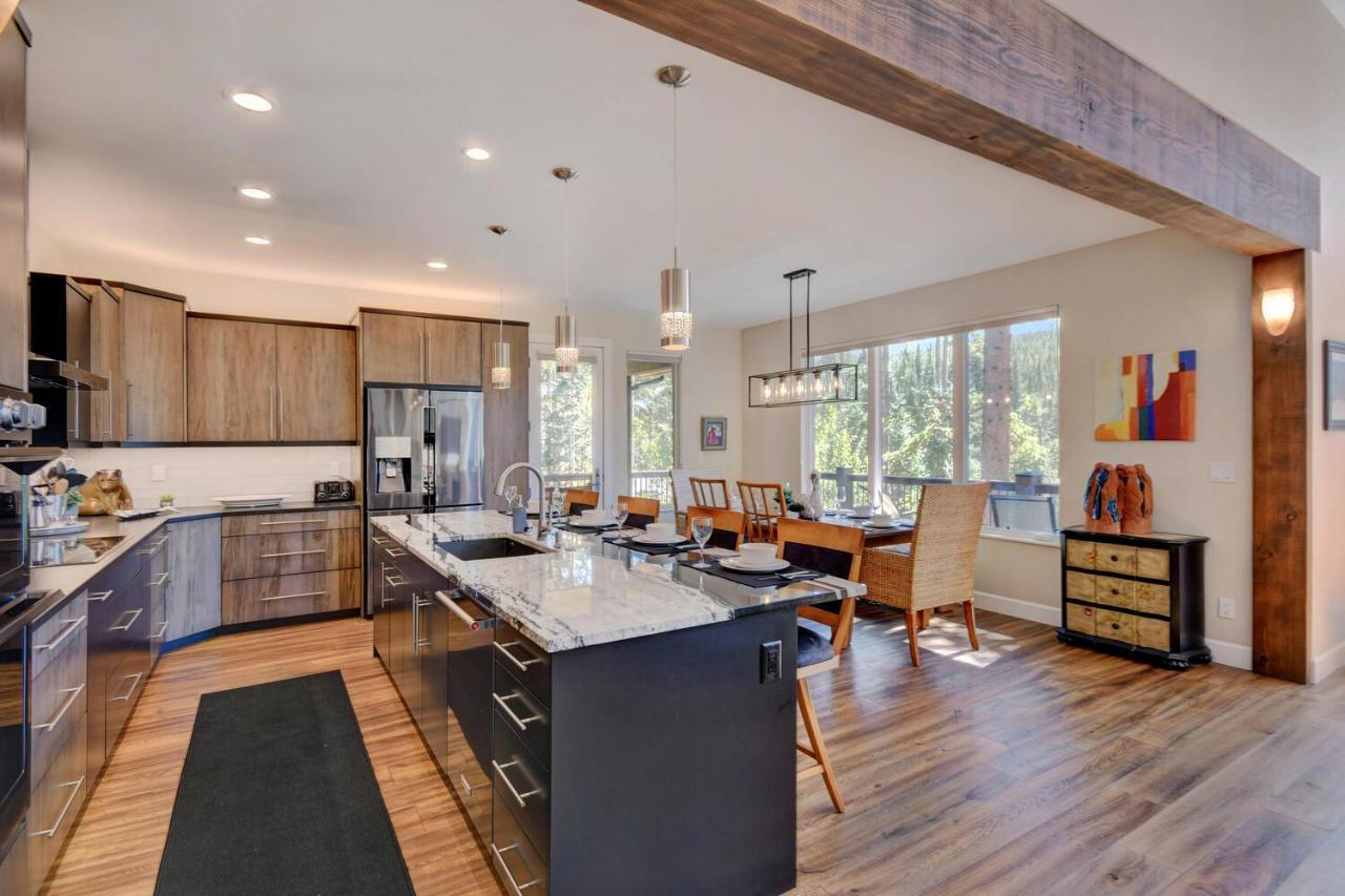 Custom Luxury Villa: Resort-adjacent With Hot Tub And Activity Perks * Winter Park