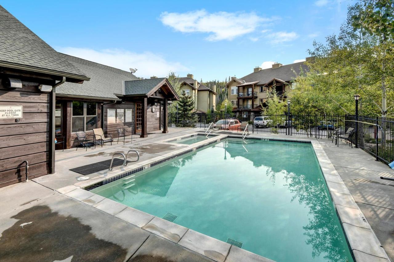 Luxury 613: Poolside Retreat With Activities Package Winter Park