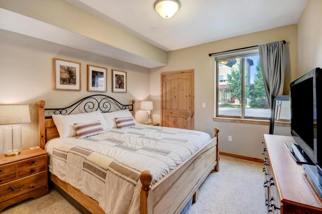 Holiday home Luxury 613: Poolside Retreat With Activities Package *