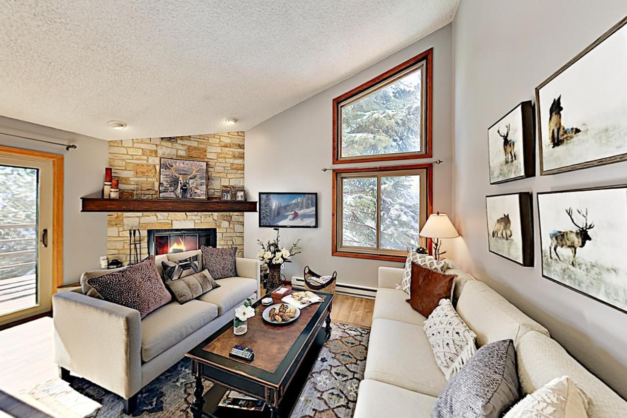 Lakeview Townhome Unit A5 * Avon