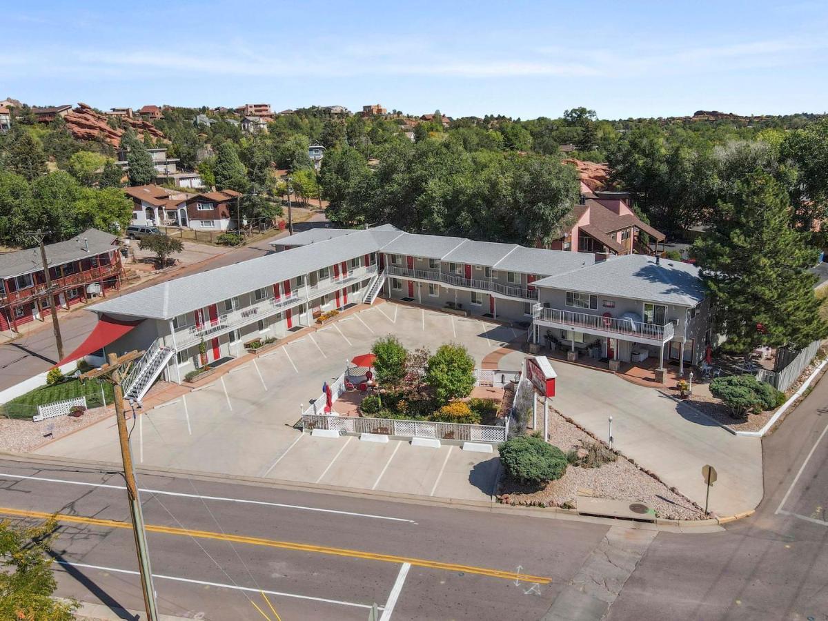 Red Wing Manitou Springs