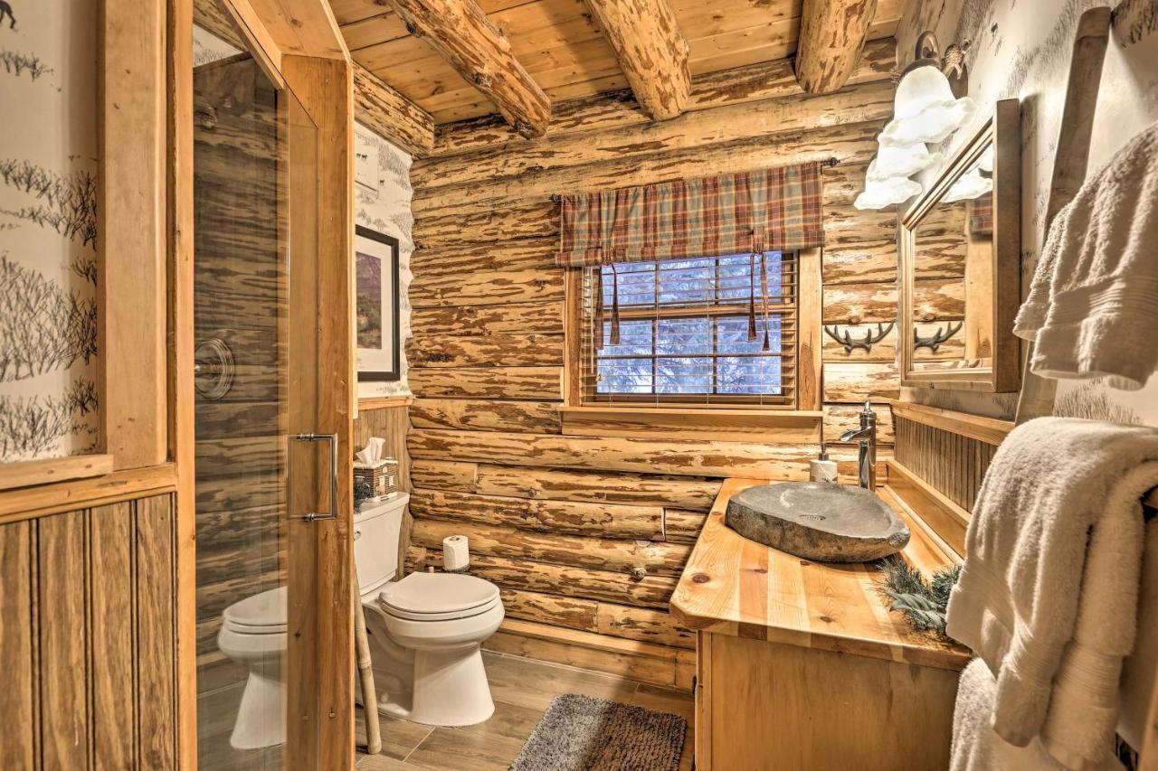 Holiday home Rustic With Private Hot Tub *