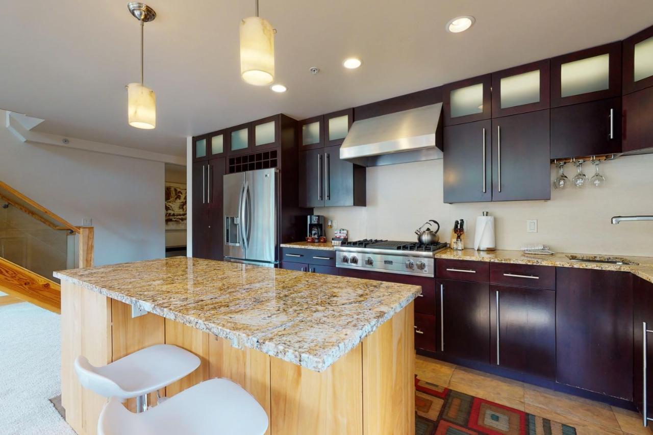Lion Square North 380 Apartment Vail