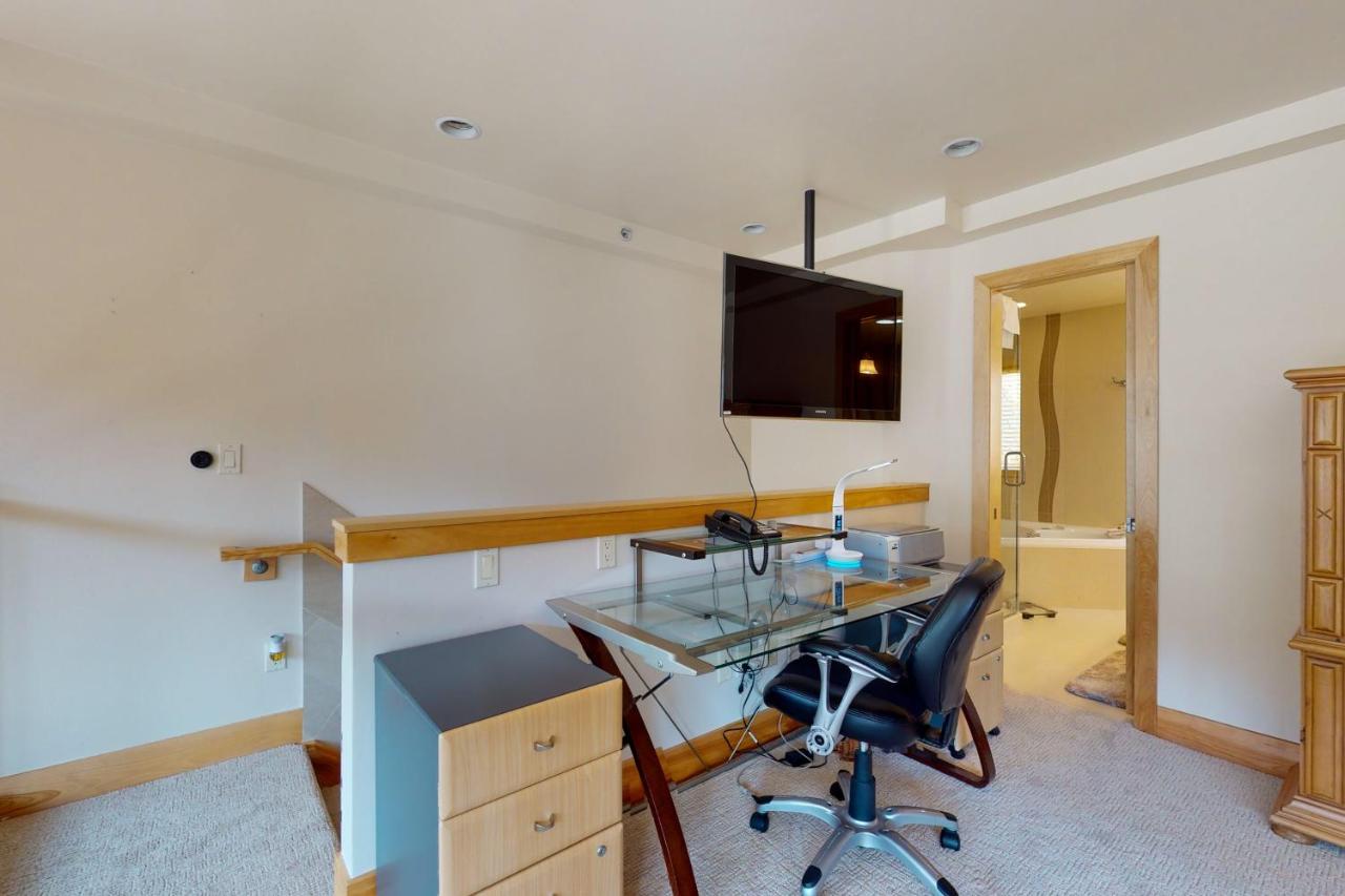 Lion Square North 380 Apartment Vail