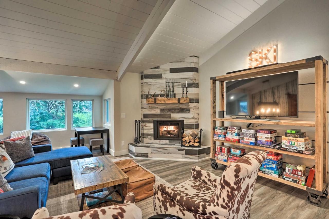 Modern Mountain Escape On Golf Course With Hot Tub! Holiday home Avon