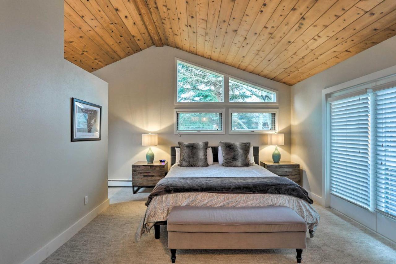 Modern Mountain Escape On Golf Course With Hot Tub! Holiday home Avon